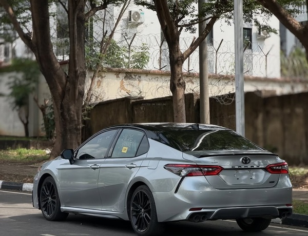 2021 TOYOTA CAMRY XSE – FOREIGN USED | SPORT LUXURY SEDAN