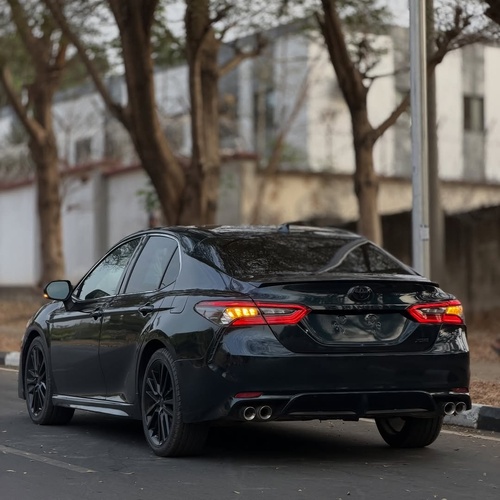 Foreign Used Toyota Camry XSE 2022 for Sale In Abuja