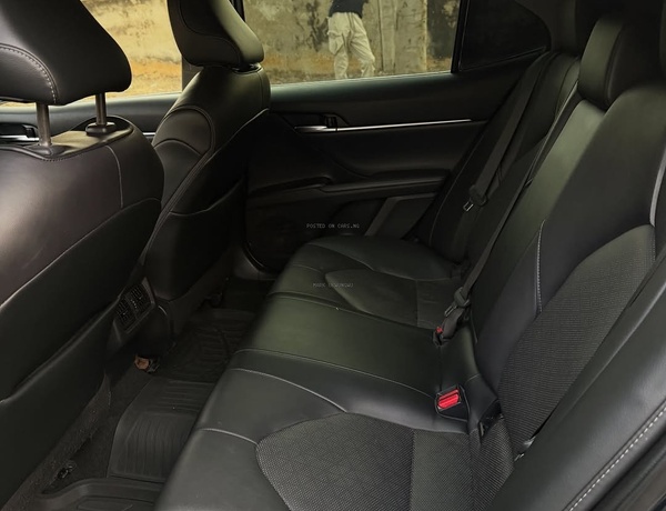 Foreign Used Toyota Camry XSE 2022 for Sale In Abuja