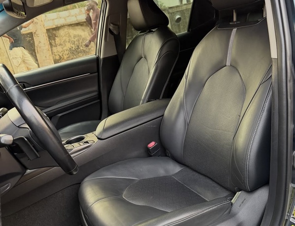 Foreign Used Toyota Camry XSE 2022 for Sale In Abuja