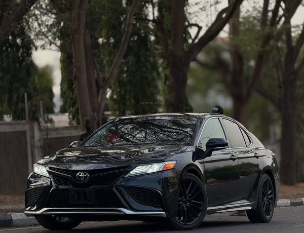 Foreign Used Toyota Camry XSE 2022 for Sale In Abuja