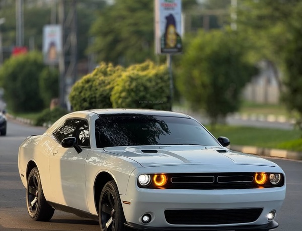 2011 DODGE CHALLENGER (UPGRADED TO 2020 LOOK) – FOREIGN USED | MUSCLE SPORT CAR