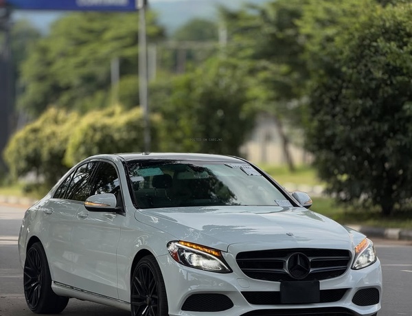 MERCEDES-BENZ C300 2015 FOR SALE