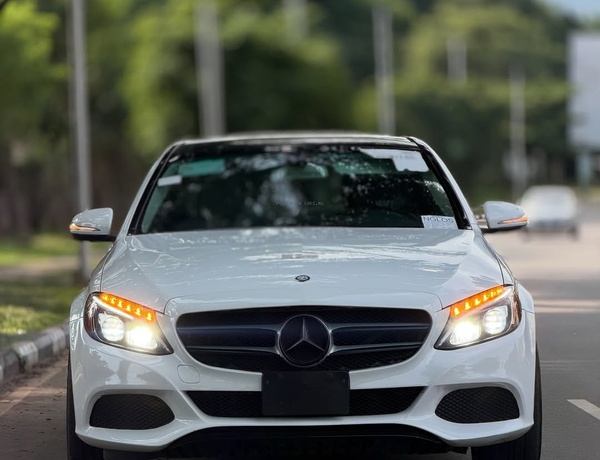 MERCEDES-BENZ C300 2015 FOR SALE
