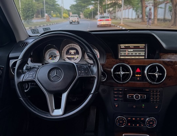 Foreign Used 2013 MERCEDES-BENZ GLK350 – Luxury Ride, Nothing To Fix