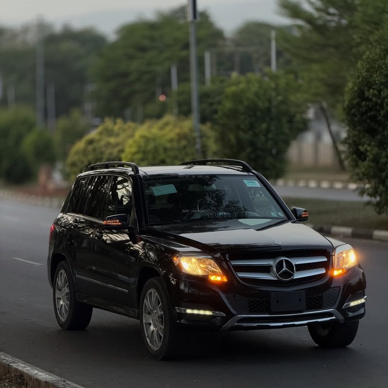 Foreign Used 2013 MERCEDES-BENZ GLK350 – Luxury Ride, Nothing To Fix image