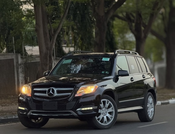 Foreign Used 2013 MERCEDES-BENZ GLK350 – Luxury Ride, Nothing To Fix