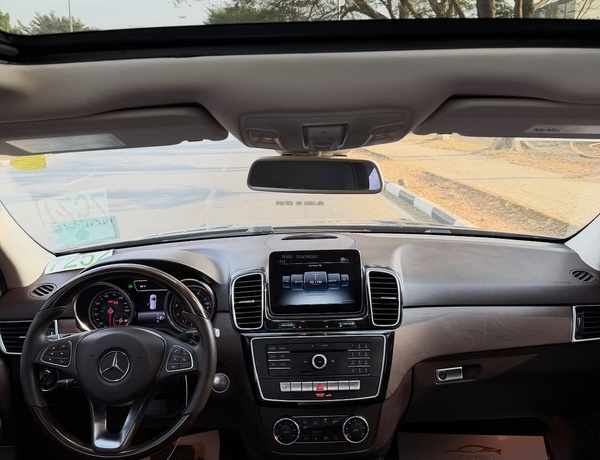 Clean Foreign Used Mercedes-Benz GLE 350 2018 for Sale In Abuja