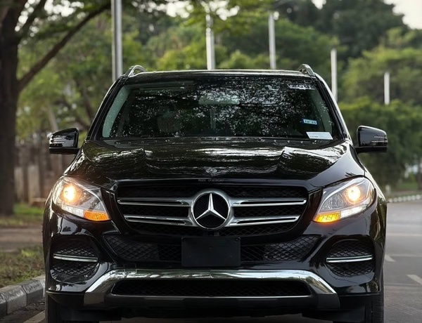 Clean  Mercedes-Benz GLE350 (2017)– No Issues, Perfect Family SUV