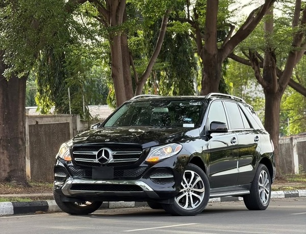 Clean  Mercedes-Benz GLE350 (2017)– No Issues, Perfect Family SUV