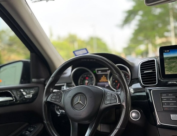 Clean  Mercedes-Benz GLE350 (2017)– No Issues, Perfect Family SUV