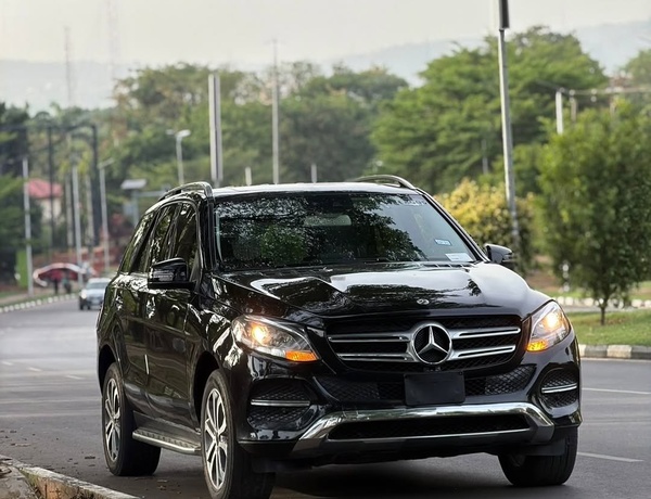 Clean  Mercedes-Benz GLE350 (2017)– No Issues, Perfect Family SUV