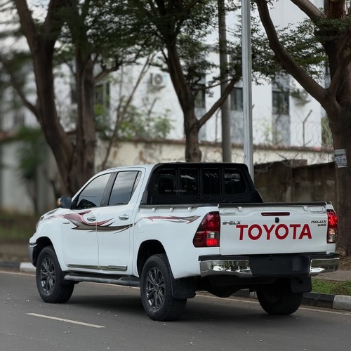 2020 TOYOTA HILUX SR5 (MANUAL) – FOREIGN USED | HEAVY DUTY PICKUP TRUCK