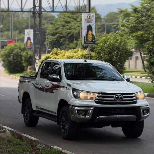 2020 TOYOTA HILUX SR5 (MANUAL) – FOREIGN USED | HEAVY DUTY PICKUP TRUCK