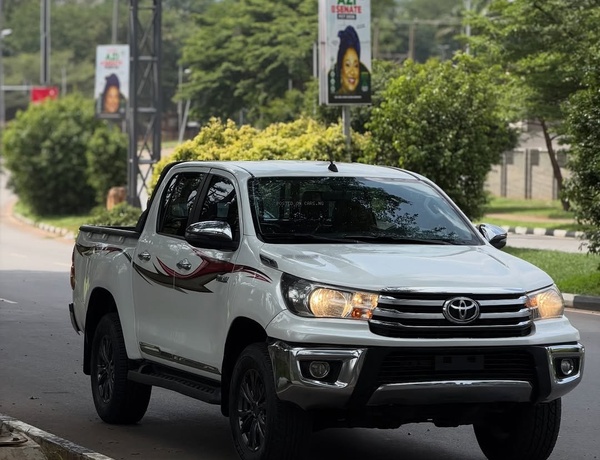 2020 TOYOTA HILUX SR5 (MANUAL) – FOREIGN USED | HEAVY DUTY PICKUP TRUCK