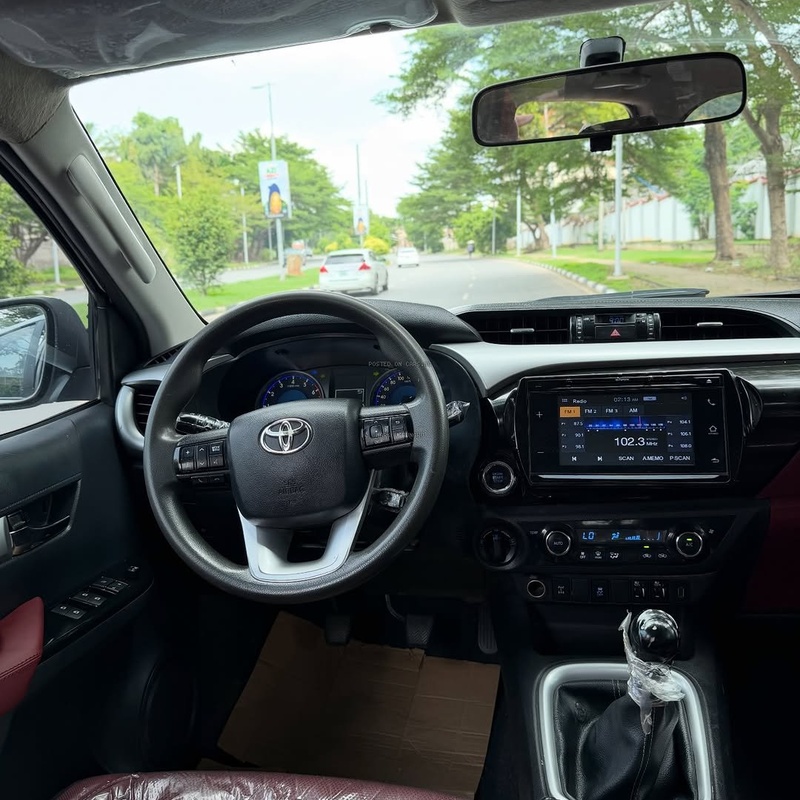 2020 TOYOTA HILUX SR5 (MANUAL) – FOREIGN USED | HEAVY DUTY PICKUP TRUCK image