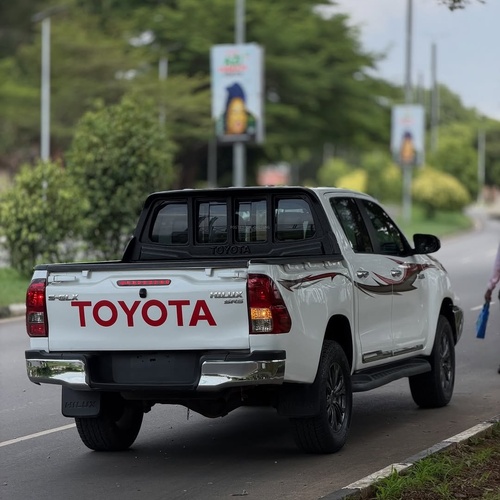 2020 TOYOTA HILUX SR5 (MANUAL) – FOREIGN USED | HEAVY DUTY PICKUP TRUCK