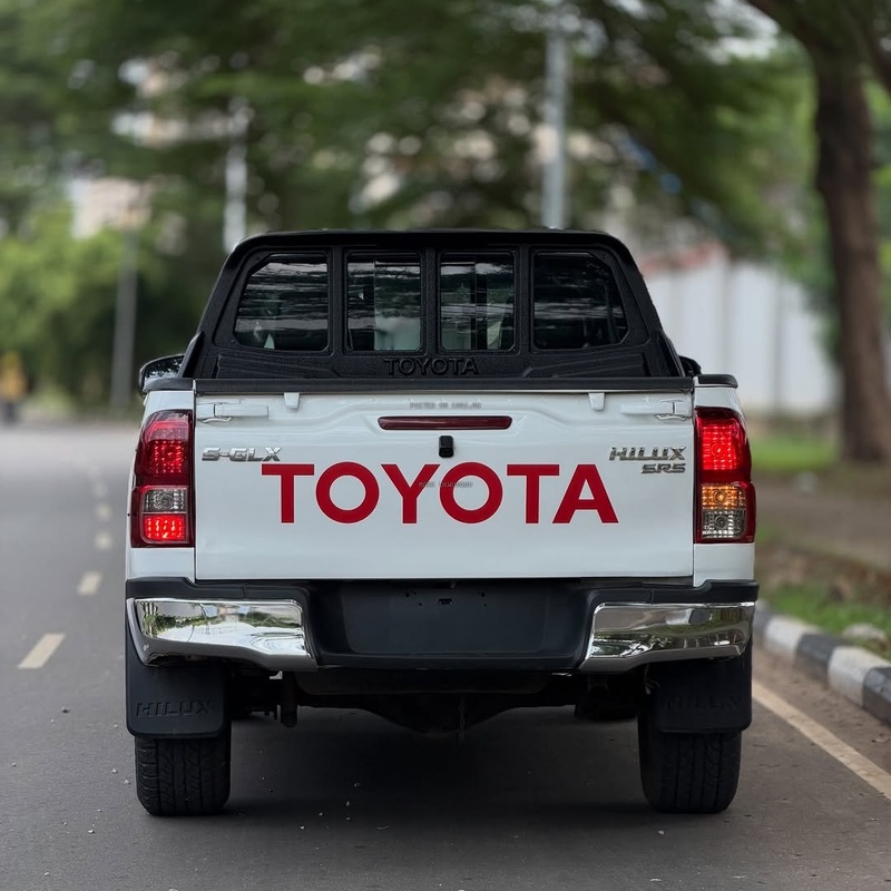 2020 TOYOTA HILUX SR5 (MANUAL) – FOREIGN USED | HEAVY DUTY PICKUP TRUCK image