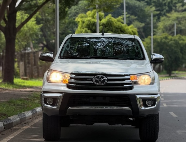2020 TOYOTA HILUX SR5 (MANUAL) – FOREIGN USED | HEAVY DUTY PICKUP TRUCK