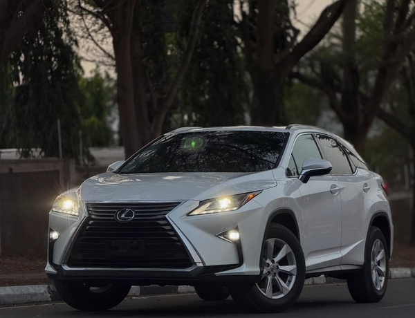 CLEAN LEXUS RX350 2016– BUY AND DRIVE, NO FAULTS
