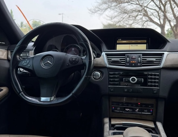 Clean Mercedes Benz E350 2010 – No Issues, Ready to Drive