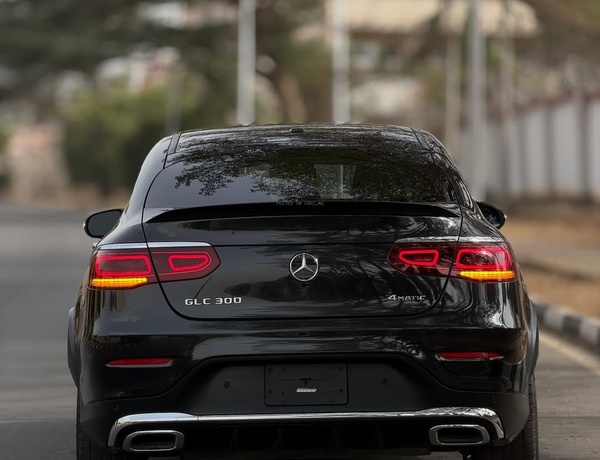 Foreign Used Mercedes-Benz GLC300 2021 for Sale In Abuja