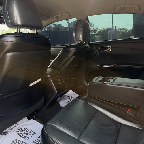 Clean Tokunbo Toyota Avalon 2016– Sharp Interior & Exterior