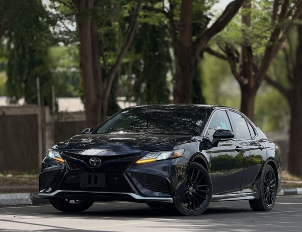 2021 TOYOTA CAMRY AWD – FOREIGN USED | PREMIUM ALL-WHEEL DRIVE SEDAN