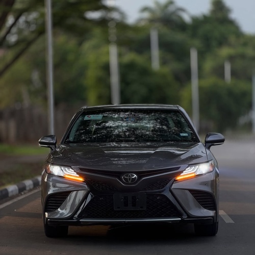 2018 TOYOTA CAMRY XSE – FOREIGN USED | SPORT LUXURY SEDAN 