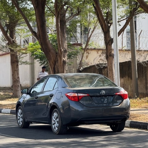 Foreign Used Toyota Corolla LE 2014 model for Sale In Abuja