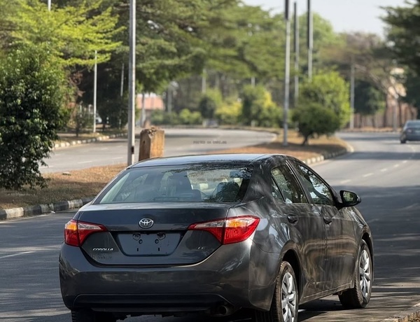 Foreign Used Toyota Corolla LE 2014 model for Sale In Abuja
