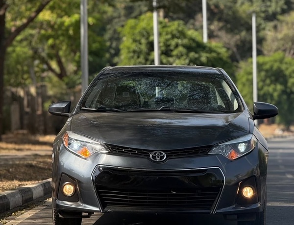 Foreign Used Toyota Corolla LE 2014 model for Sale In Abuja