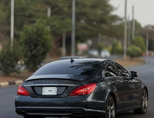 Foreign Used Mercedes-Benz CLS550 2011 for Sale In Abuja