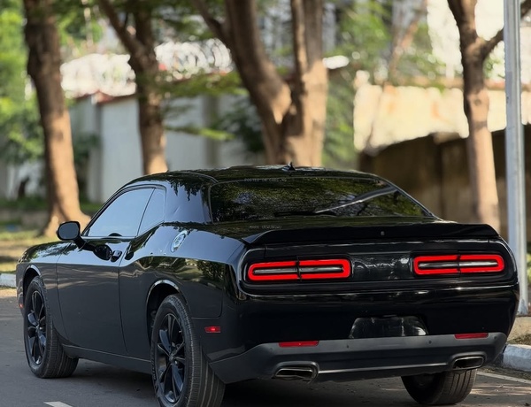 Dodge Challenger 2019 Foreign Used 🔥 V8 Power & Aggressive Design