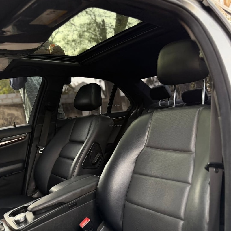 Foreign Used Mercedes Benz C300 2013 for Sale In Abuja image