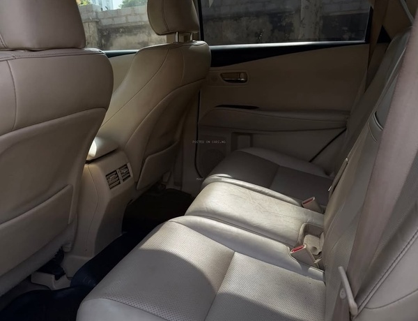 Nigerian Used Lexus RX350 2015 for Sale In Lagos