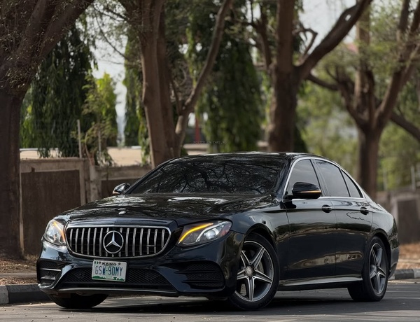 2016 Mercedes-Benz E300  FOREIGN USED – Luxury Performance Sedan