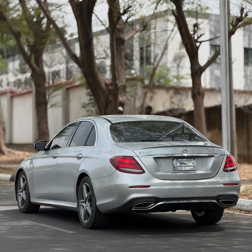 2016 MERCEDES-BENZ E300  FOREIGN USED – Premium Luxury Ride