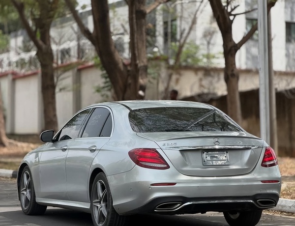2016 MERCEDES-BENZ E300  FOREIGN USED – Premium Luxury Ride