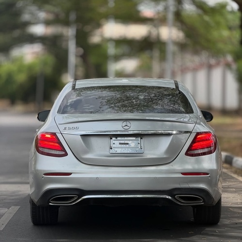 2016 MERCEDES-BENZ E300  FOREIGN USED – Premium Luxury Ride