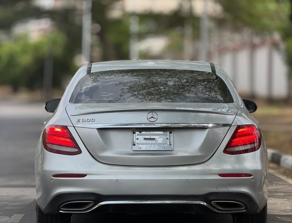 2016 MERCEDES-BENZ E300  FOREIGN USED – Premium Luxury Ride