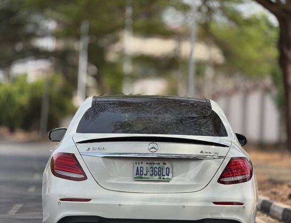 Mercedes-Benz E300 2016  Tokunbo – Super Clean, Full Option, First Body