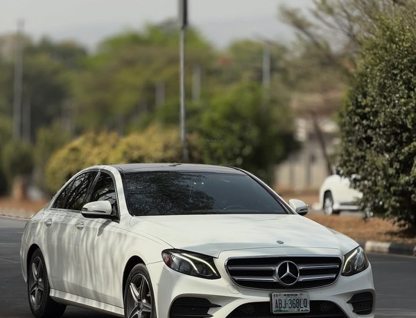 Mercedes-Benz E300 2016  Tokunbo – Super Clean, Full Option, First Body