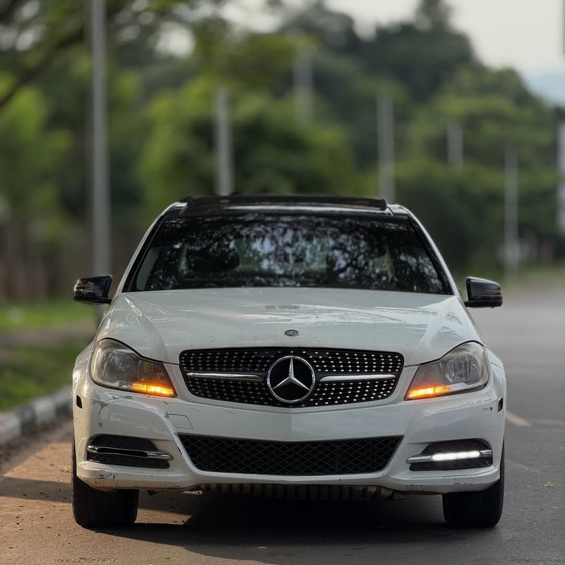 Executive Mercedes Benz C300 2013 – Luxury Driving Experience at Its Best image