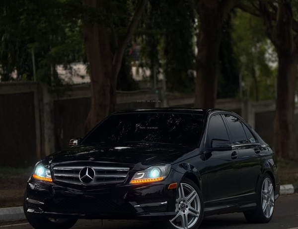 Mercedes-Benz C300 (2013)  Foreign Used  – Luxury, Style & Reliability Combined