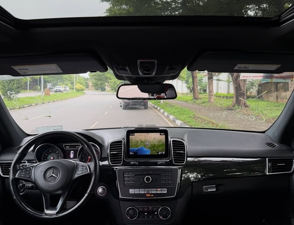  Mercedes-Benz GLE350 (2019) – Luxury, Space & Reliability Combined