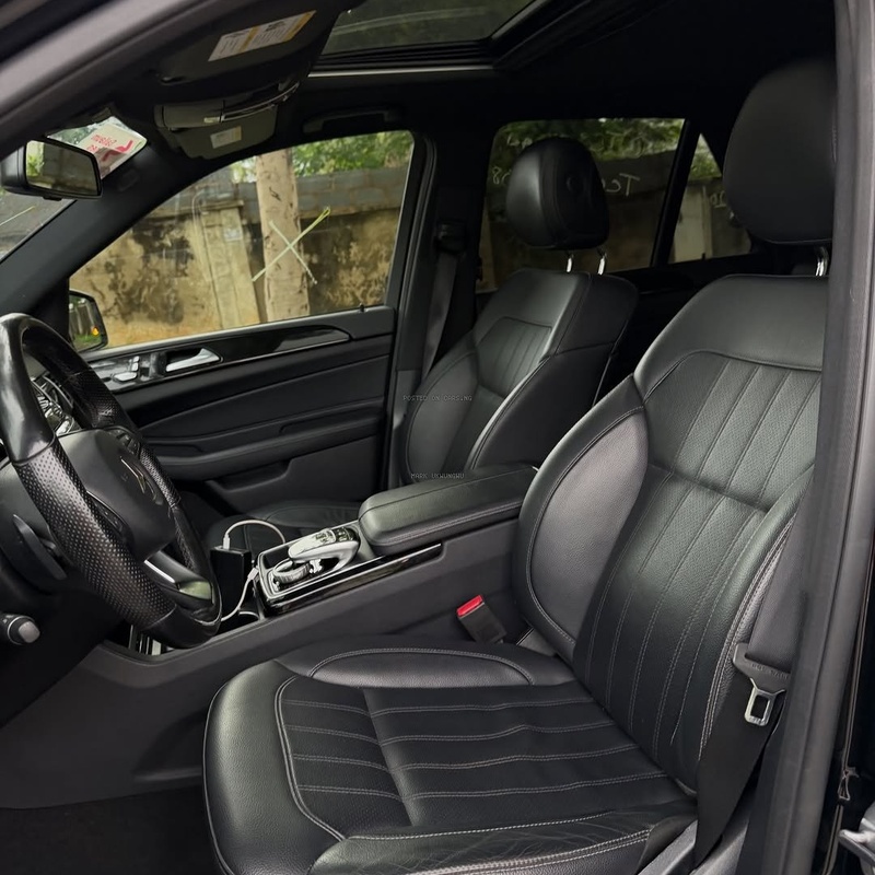  Mercedes-Benz GLE350 (2019) – Luxury, Space & Reliability Combined image