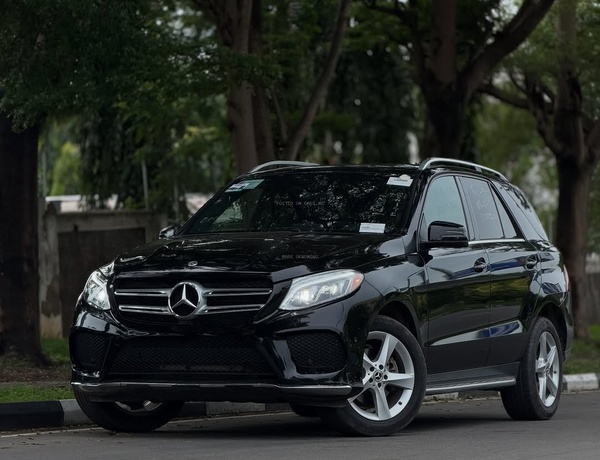  Mercedes-Benz GLE350 (2019) – Luxury, Space & Reliability Combined