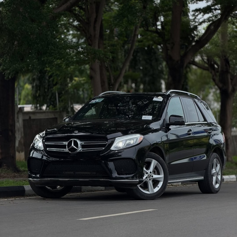 Mercedes-Benz GLE350 (2019) – Luxury, Space & Reliability Combined image