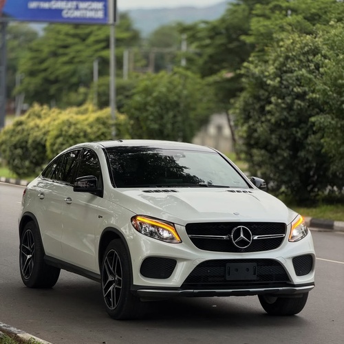 Executive Mercedes Benz GLE43 AMG 2017 – Premium Driving Experience SUV